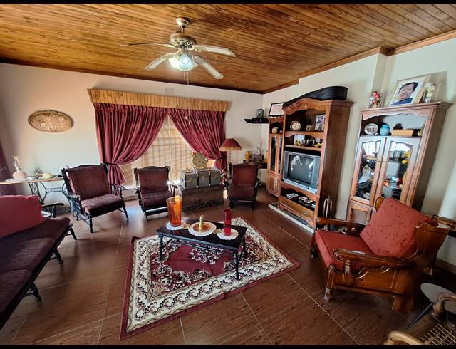 4 BEDROOM HOUSE FOR SALE IN VANDERBIJLPARK SE 7